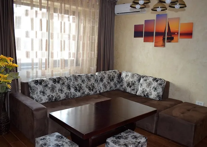 شقة Ovidius - By The *